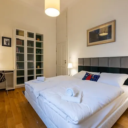 Lovely View Next To National Museum By Easybnb Apartmán